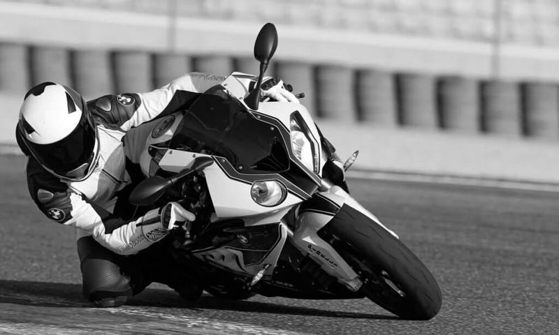 Un motard