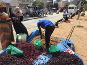 Abdou vendeur au marché Dior