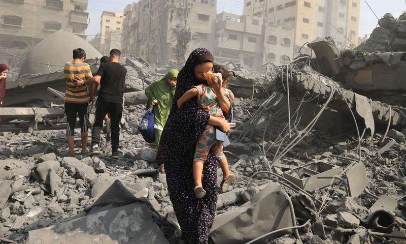 l’Etat hébreu impose un « siège complet » à la bande de Gaza