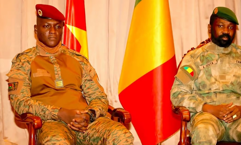 ors de la rencontre entre Ibrahim Traoré et Assimi Goïta à Bamako, le 2 novembre 2022 © Présidence du Faso