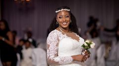 La coutume veut que la mariée lance un bouquet