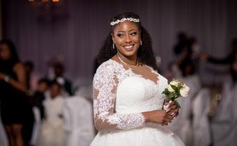 La coutume veut que la mariée lance un bouquet