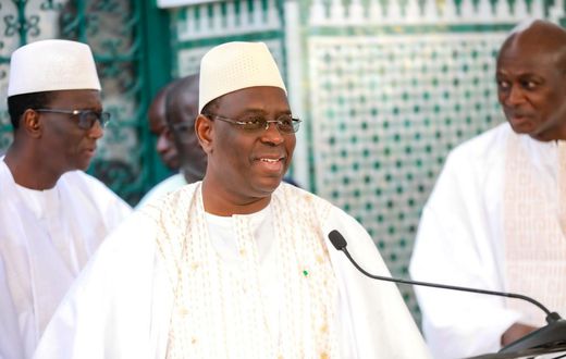 Macky Sall après la prière de Korité