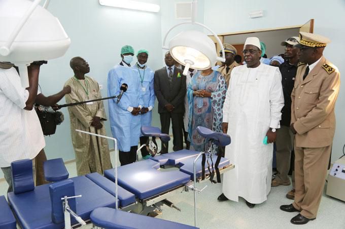 Le président de la République Macky Sall lors de l'inauguration de l'Hôpital de la Paix de Ziguinchor, le 20 février 2015.
