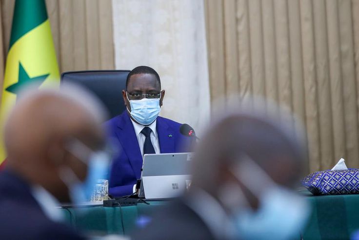 Macky-Sall-en-Conseil-des-Ministres