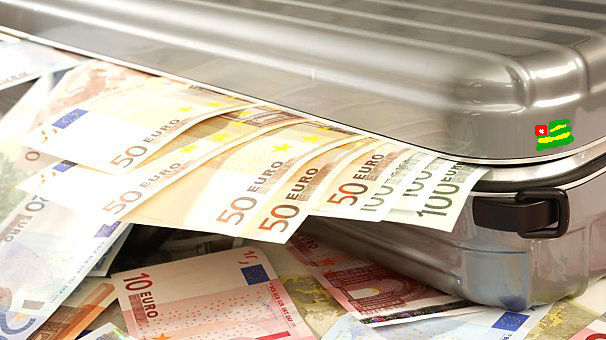 Mallette-d-argent-de-faure-gnassingbe-refuse-par-elysee1 (1)