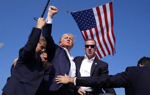 donald-trump-a-ete-blesse-a-l-oreille-photo-sipa-ap-evan-vucci-