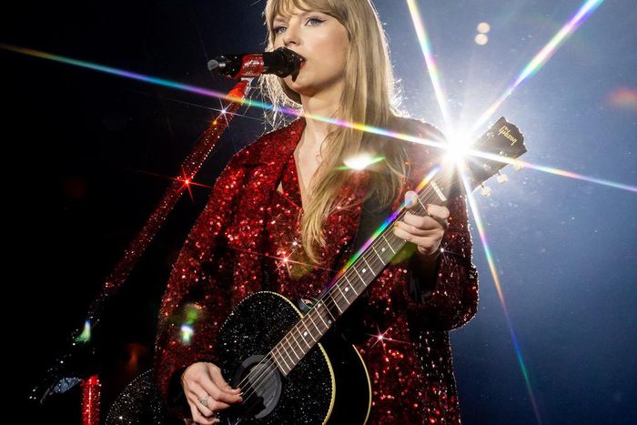 "All Too Well (10 Minute Version)" is the emotional peak of the setlist.