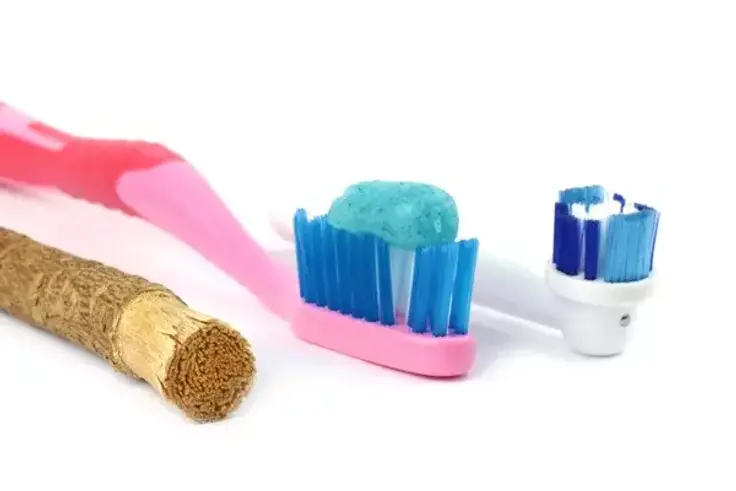 Dentifrice et Siwak