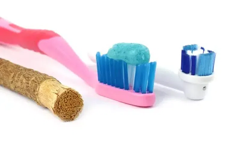 Dentifrice et Siwak