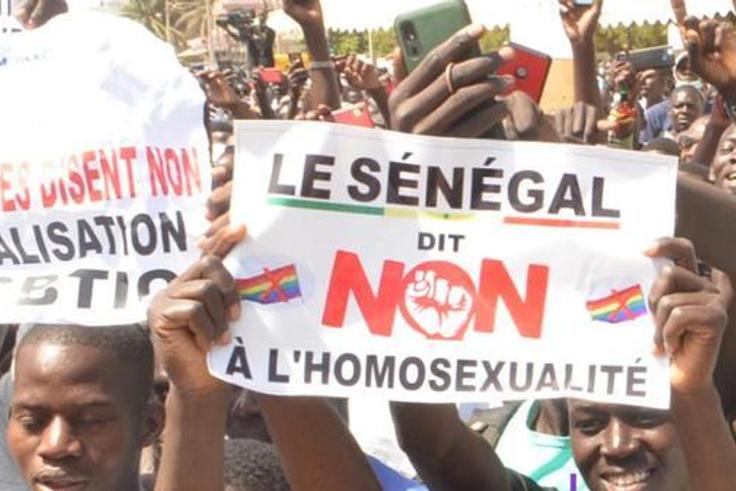 Manifestation-contre-l 'homosexualité-au-Sénégal à la place de la nation