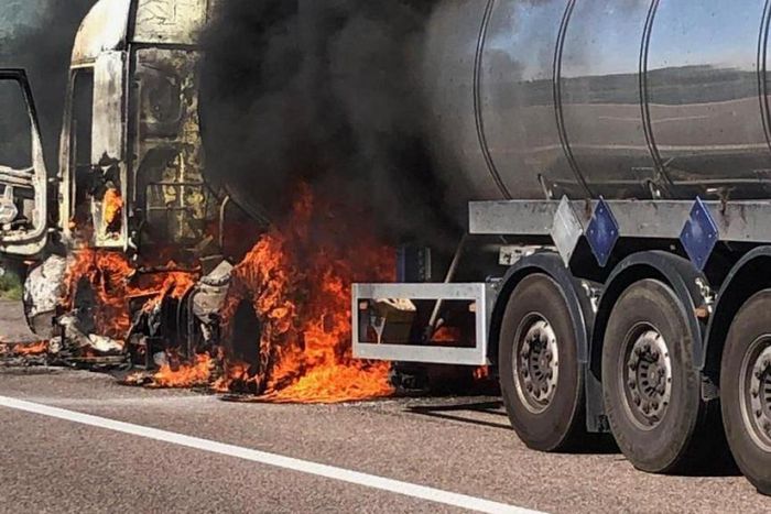 Camion citerne brulé