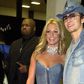 Britney-spears-et-justin-timberlake-en-2001-aux-american-music-awards