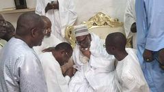 Pape Diop en visite chez le Khalif Général des Mourides ce Mercredi