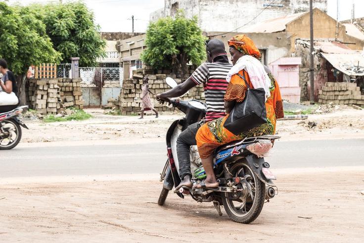 Les moto-taxis Jakarta sont un moyen de transport très prisé dans la région de Kaolack | Photo Paul DIACK