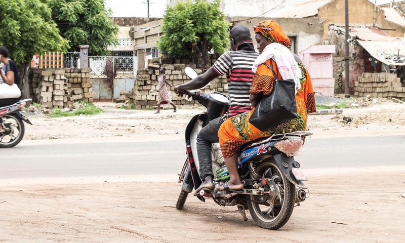 Les moto-taxis Jakarta sont un moyen de transport très prisé dans la région de Kaolack | Photo Paul DIACK