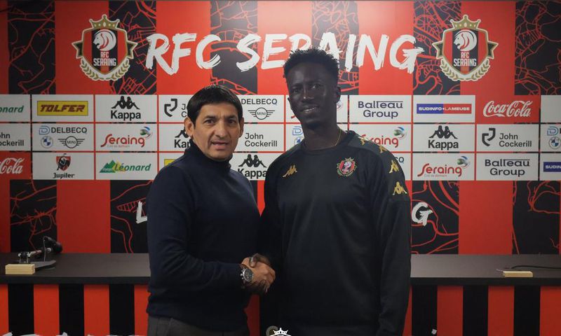 Signature contrat RFC Seraing et Mbaye Leye