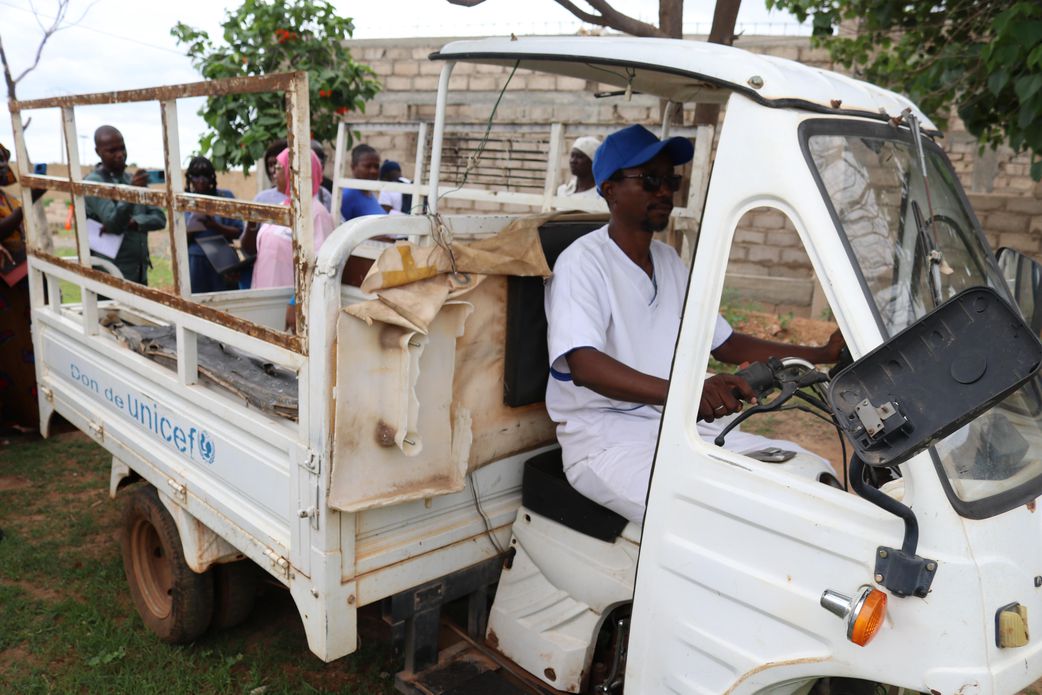 Mariage à 13 ans, accouchement sous un bâtiment menaçant ruine, un tricycle ambulance : immersion au Poste de santé de Daharatou
