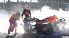 La monoplace de Verstappen en feu