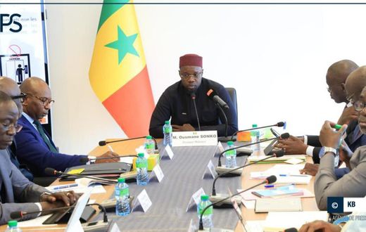 Ousmane Sonko présidant la réunion interministérielle sur l'Education