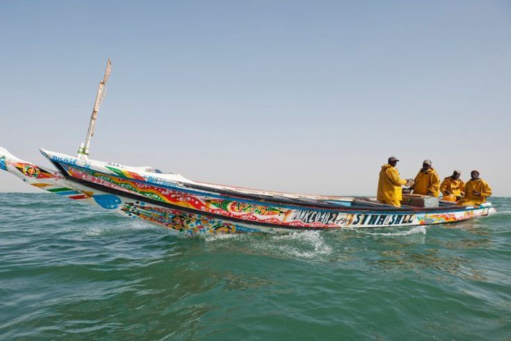 Des pêcheurs en mer