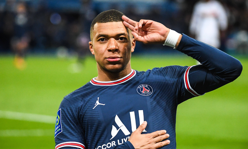 Kylian Mbappe offers  a glimmer of hope for PSG stay