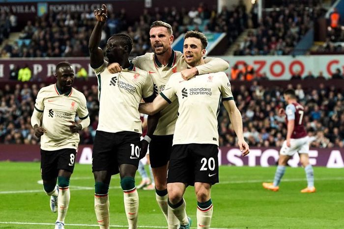 1200-L-aston-villa-liverpool-luis-daz-encore-dcisif-et-sadio-man-buteur-victorieux-les-reds-reviennent-hauteur-de-city