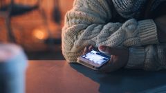 Mesdames, voici pourquoi un homme qui ne vous envoie pas de textos ne mérite pas votre temps.