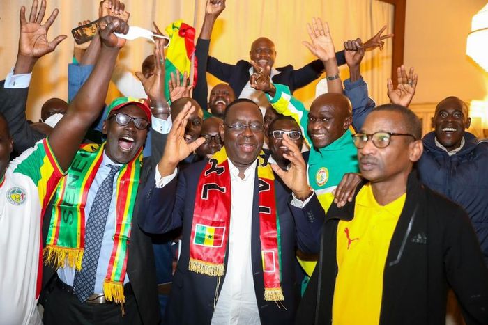Le président Macky Sall célèbre la victoire du Sénégal à la CAN 2021