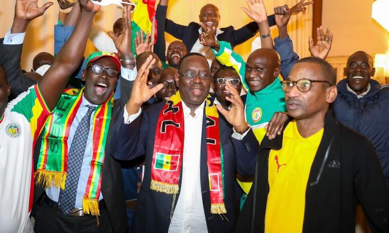 Le président Macky Sall célèbre la victoire du Sénégal à la CAN 2021
