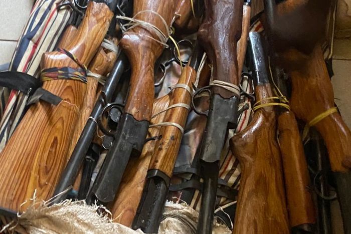 Criminalité faunique  neuf fusils et une peau de léopard saisis à Kolda (2)
