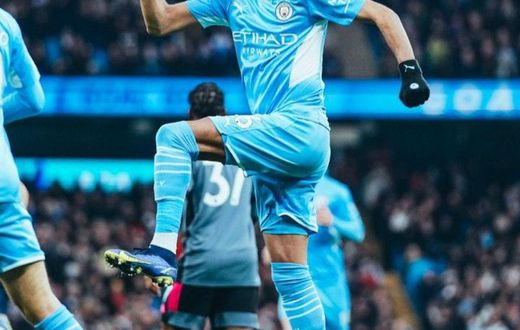 Mahrez celebrates his goal against Leicester at the Etihad.