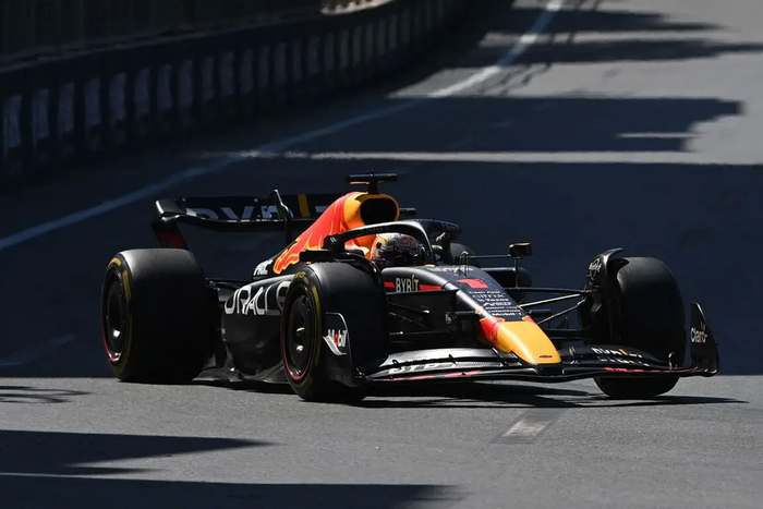 Max Verstappen a largement dominé le Grand Prix de Formule 1 d'Azerbaidjan à Bakou ce dimanche