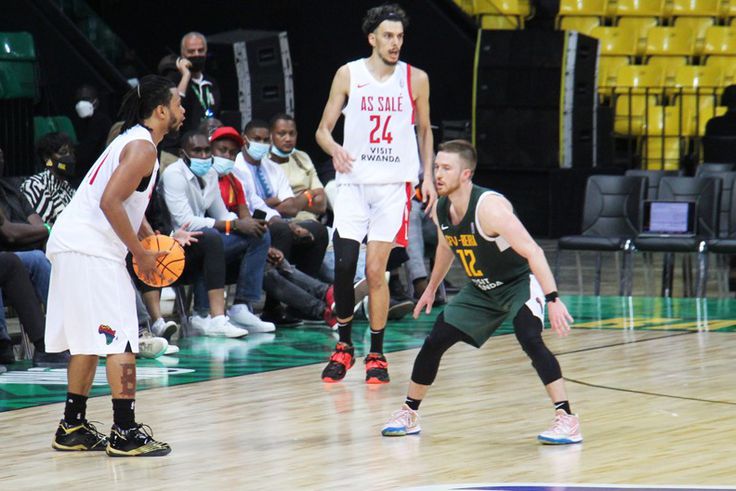 Terell Stroglin meneur de l'AS Salé (Maroc)