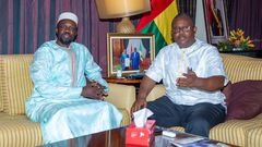 Ousmane Sonko et le président Emballo