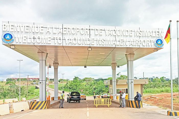 Entree-Aéroport-international-de-Yaoundé-Nsimalen