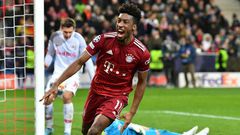 Kingsley Coman's late goal saved a 1-1 draw for Bayern Munich away to Salzburg in the Champions League last 16