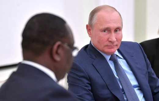 Macky Sall en compagnie de Vladimir Poutine