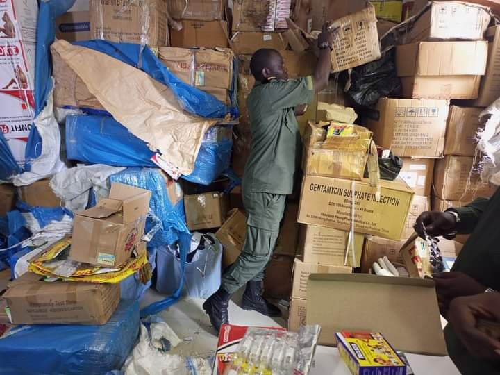 Saisie de faux médicaments d'une contre valeur de plus d'un milliard FCFA par la Douane (4)