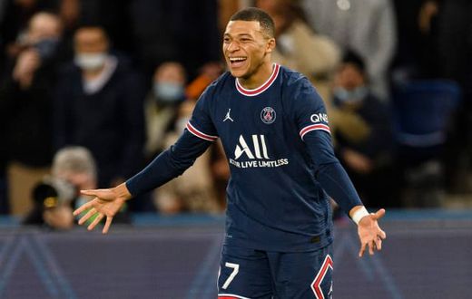 Mbappé célébrant le but victorieux face au Réal Madrid
