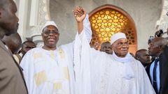 Le président Macky Sall se réconcilie avec son homologue et prédécesseur Abdoulaye Wade