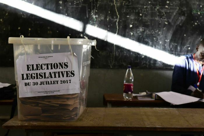 000 r408plegislativessenegal