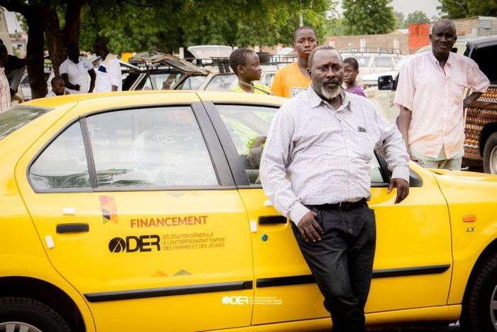 Taxi financé par le Der