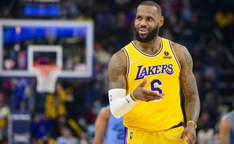 LeBron James bat un nouveau record