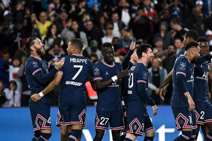 La joie des joueurs du PSG, champions de France pour la 10e fois