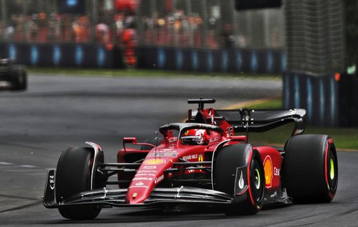 Leclerc en pôle position