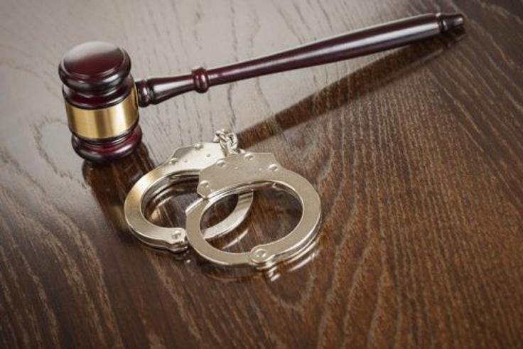___8252238___2018___4___14___9___handcuffs-gavel-1-620x330