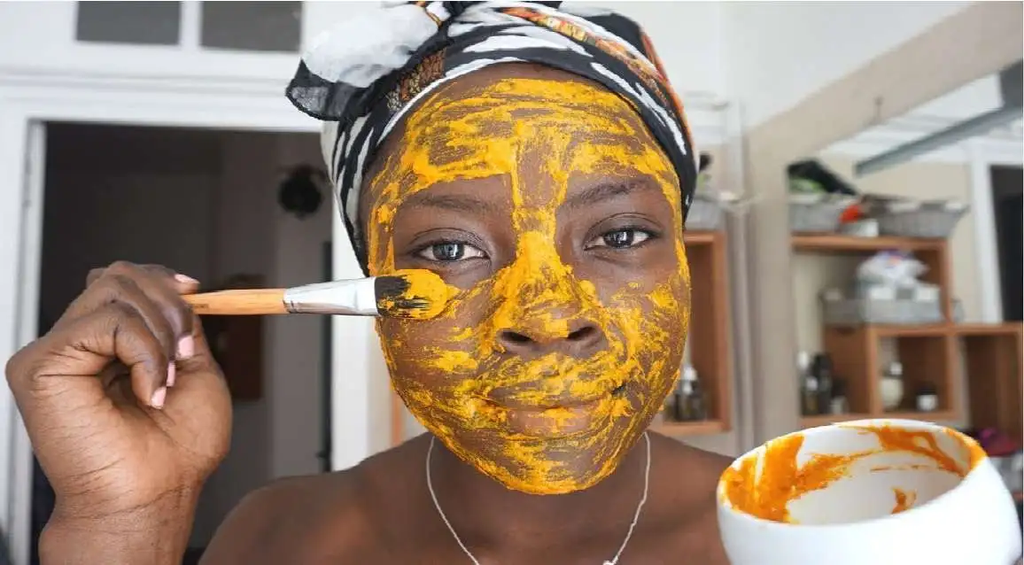 masque anticerne à base de curcuma