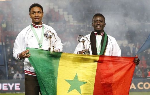 Les nouveaux champions d'Afrique Abdou Diallo et Gana Gueye chaudement accueillis au Parc des Princes