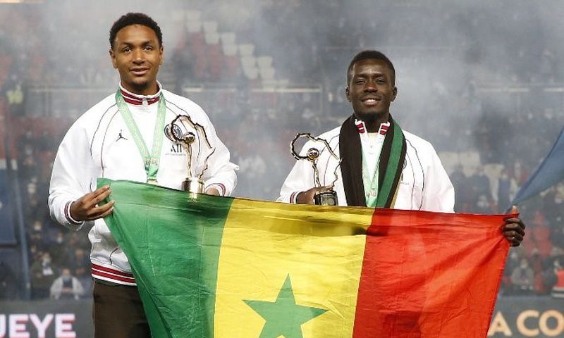 Les nouveaux champions d'Afrique Abdou Diallo et Gana Gueye chaudement accueillis au Parc des Princes